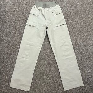 Fear of God Essentials cargo pant